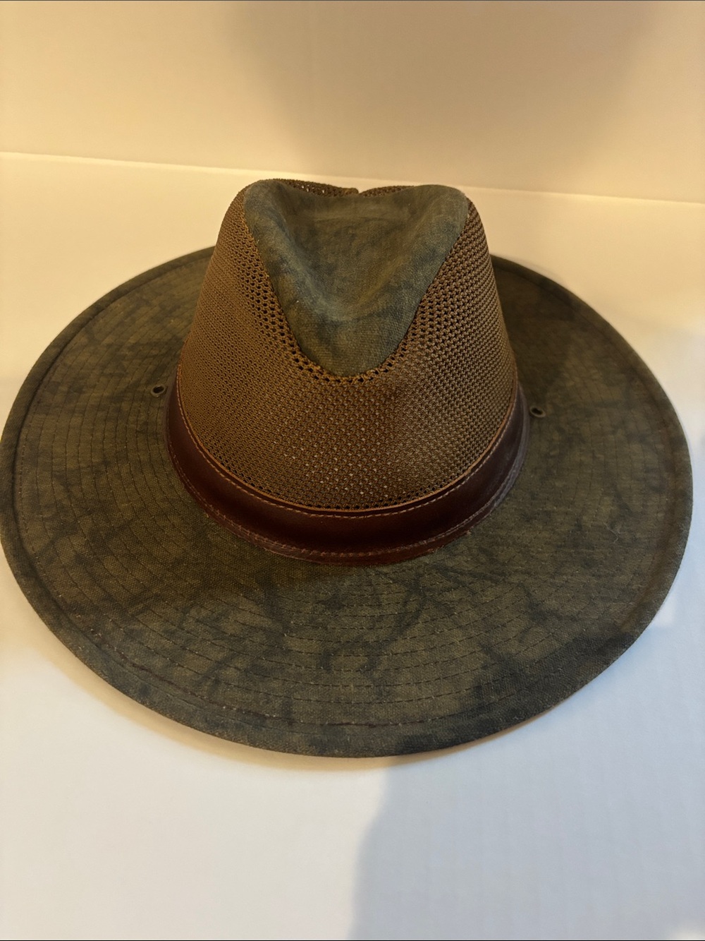 Henschel Hat, Aussie Breezer Sun Hat, UPF 50+, sun protection! SZ Med, NWOT